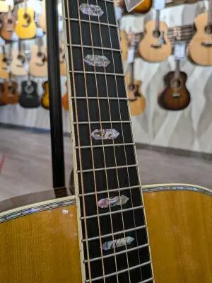 Martin Guitars - D-41 V18 2